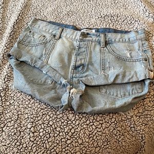 One Teaspoon Bandits - light wash with distressing